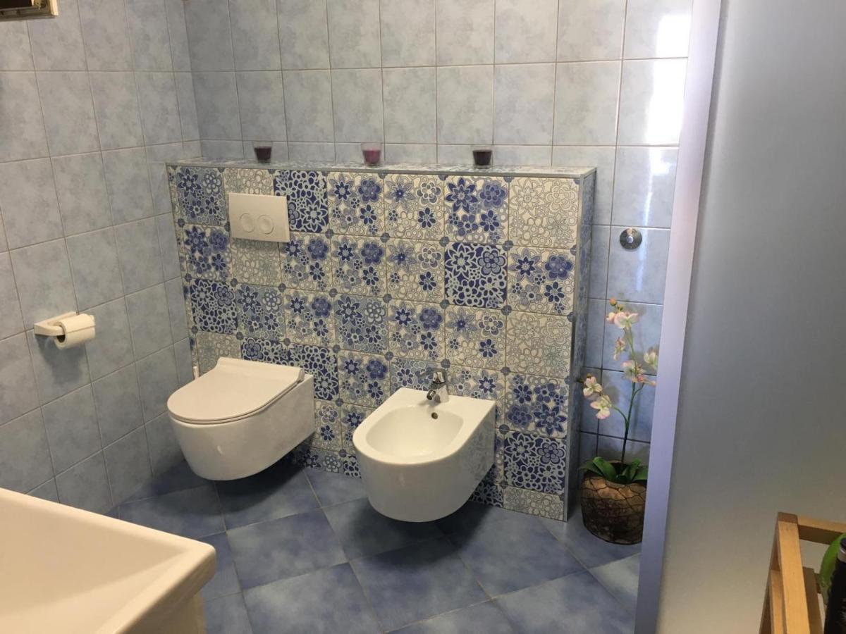 Villa Ulika - 3 Apt For 4 Persons プーラ エクステリア 写真