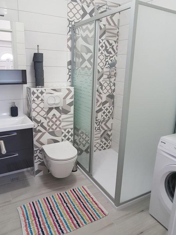 Villa Ulika - 3 Apt For 4 Persons プーラ エクステリア 写真