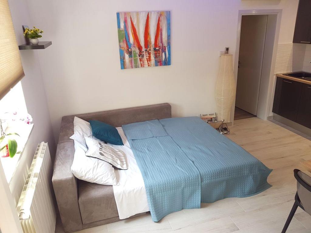 Villa Ulika - 3 Apt For 4 Persons プーラ エクステリア 写真